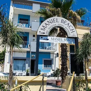 Maniel Hotel