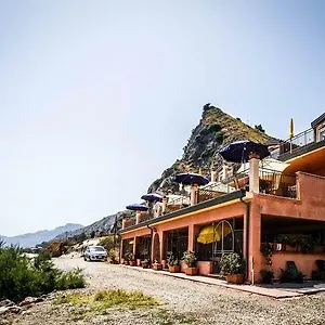 Aparthotel Fondaco Parrino Mare, Letojanni